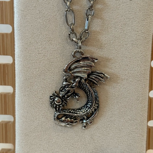 Silver Stainless Steel Dragon Pendant Necklace Gothic Style Unisex - Brand New - Picture 3 of 7